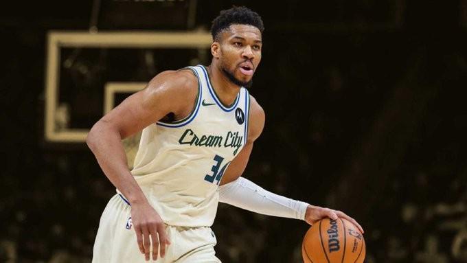 开云APP-记者：雄鹿认为字母哥是东部最强球星；尽管暂居第11但对季后赛有信心